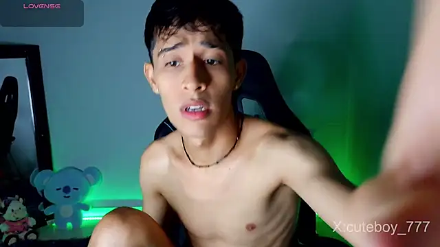 Danny cute 05 online show from November 13, 11:19 pm