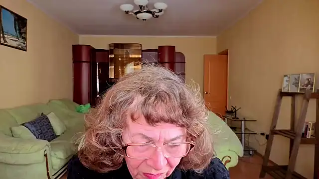 Betty Brick online show from January 18, 7:34 am