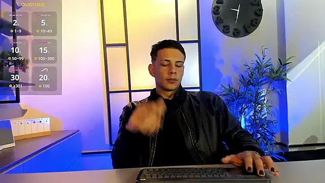 Snapshot of Dustin_Sonne chatting on October 4, 3:41 am Dustin Sonne online show from October 4, 3:41 am