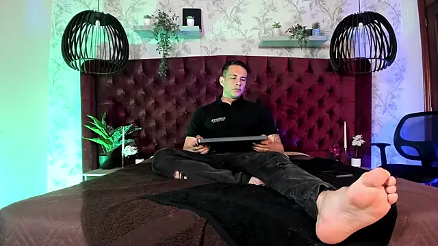 Dustin Sonne online show from April 5, 3:46 am