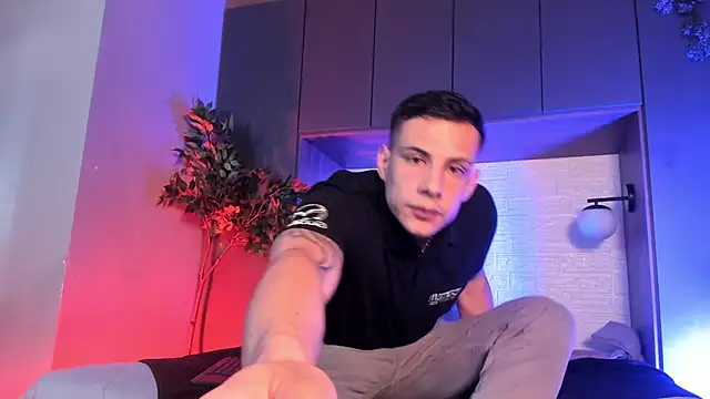 Dustin Sonne online show from March 31, 3:41 am