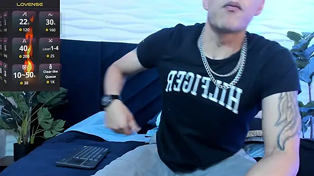 Dustin Sonne online show from November 9, 3:43 am