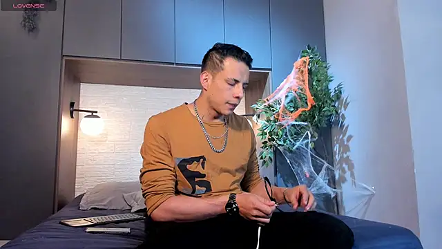 Dustin Sonne online show from November 7, 3:44 am