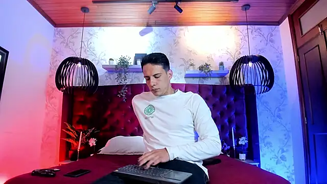 Dustin Sonne online show from May 20, 3:36 am