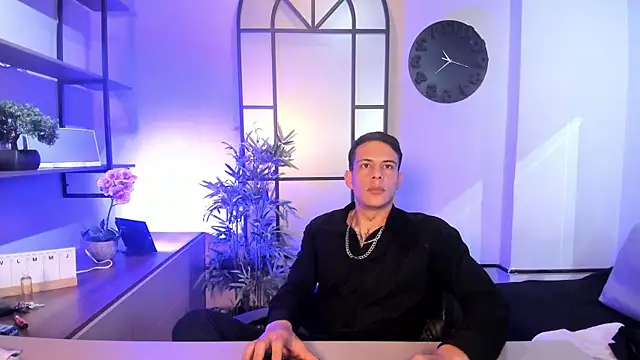 Dustin Sonne online show from April 13, 3:32 am