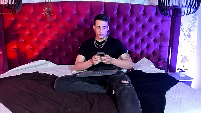 Dustin Sonne online show from February 10, 3:49 am