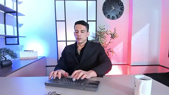 Dustin Sonne online show from March 25, 3:39 am