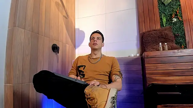 Snapshot of Dustin_Sonne chatting on July 17, 3:37 am Dustin Sonne online show from July 17, 3:37 am