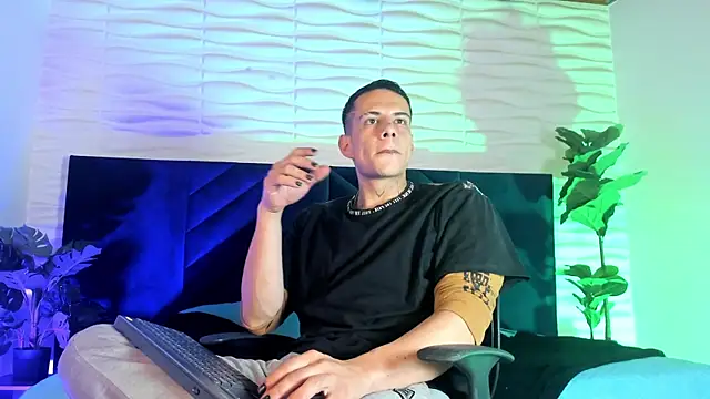 Dustin Sonne online show from April 2, 3:46 am