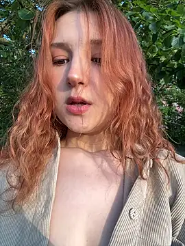 Snapshot of katexxxx chatting on June 9, 5:47 pm katexxxx online show from June 9, 5:47 pm