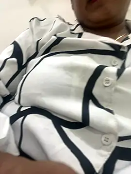 Snapshot of hot_bhabhi69 chatting on October 3, 4:47 am hot bhabhi69 online show from October 3, 4:47 am