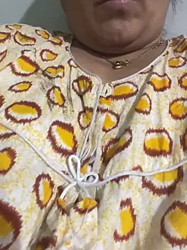 Snapshot of hot_bhabhi69 chatting on September 28, 5:53 pm hot bhabhi69 online show from September 28, 5:53 pm