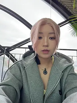 winter11 online show from April 6, 3:46 am