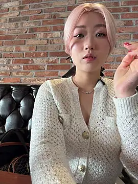 Snapshot of winter11 chatting on February 11, 6:46 am winter11 online show from February 11, 6:46 am