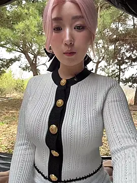 winter11 online show from April 5, 2:40 am