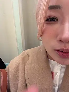 Snapshot of winter11 chatting on February 10, 7:07 am winter11 online show from February 10, 7:07 am