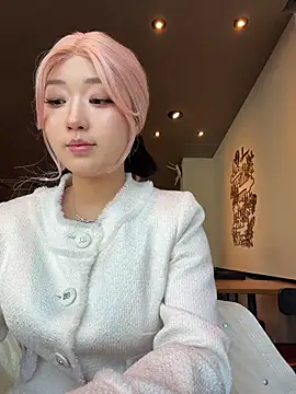 Snapshot of winter11 chatting on February 16, 2:21 am winter11 online show from February 16, 2:21 am