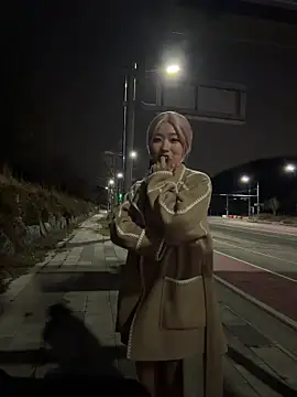 Snapshot of winter11 chatting on March 1, 1:44 pm winter11 online show from March 1, 1:44 pm