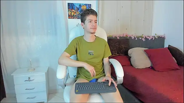 ThiagooJames online show from October 20, 12:45 am