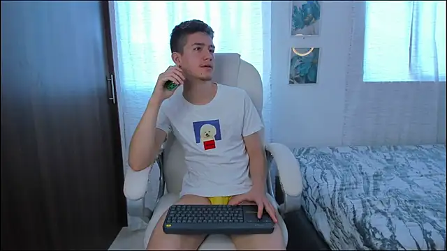 ThiagooJames online show from September 29, 9:53 pm