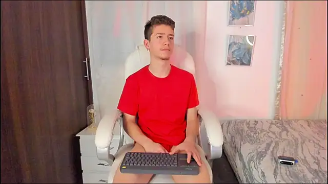 ThiagooJames online show from October 12, 2:57 am