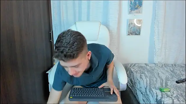 ThiagooJames online show from September 23, 12:17 am