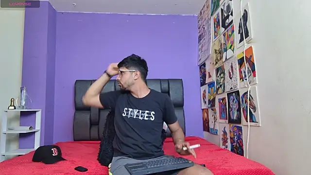 ashtoncooperr online show from January 15, 6:11 pm