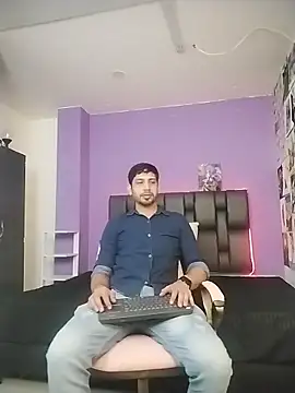 ashtoncooperr online show from November 9, 5:50 pm