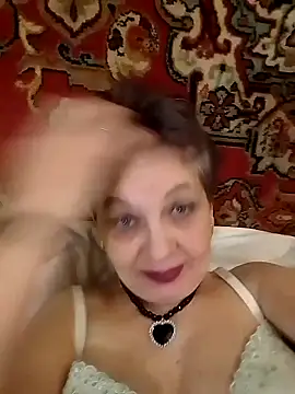 Rose60301 online show from December 5, 7:12 pm