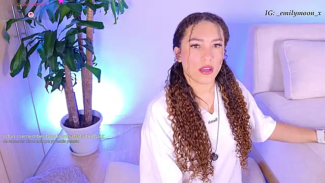 onlyemily  online show from June 14, 1:02 am
