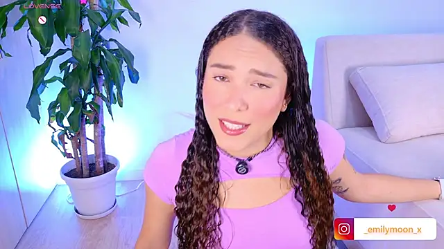 onlyemily  online show from May 20, 1:24 am