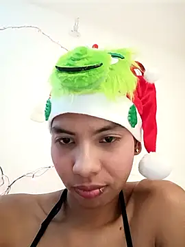 Snapshot of NovaTemptress chatting on December 17, 7:19 pm NovaTemptress online show from December 17, 7:19 pm