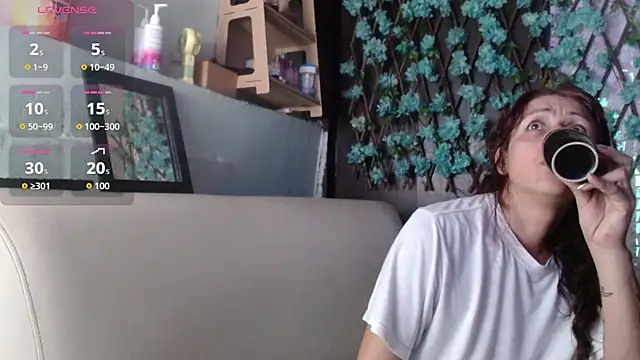 darling hott online show from March 5, 12:13 pm