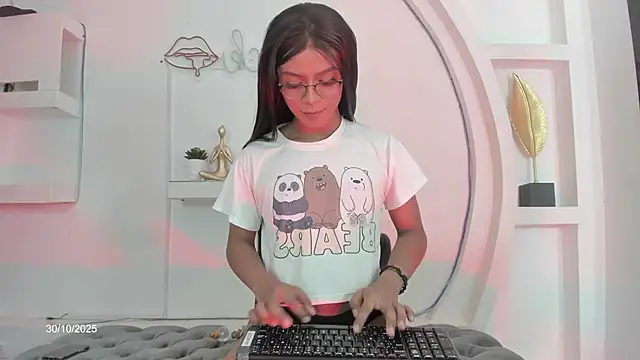 Snapshot of Vicky_Hottman chatting on October 30, 4:33 am Vicky Hottman online show from October 30, 4:33 am