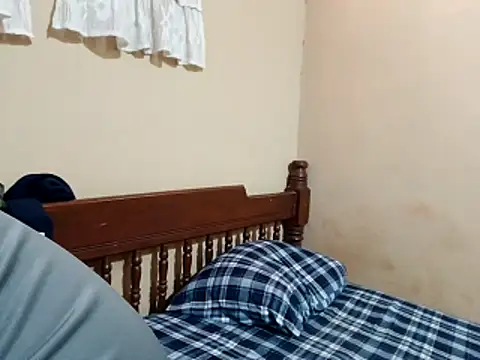 Snapshot of Single_lagunero chatting on February 13, 4:07 pm Single lagunero online show from February 13, 4:07 pm