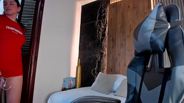 evelin lopezz online show from December 2, 2:12 am