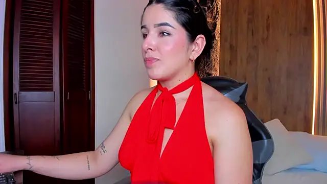Snapshot of evelin_lopezz chatting on October 11, 2:23 am evelin lopezz online show from October 11, 2:23 am
