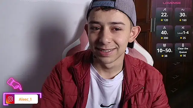 Snapshot of Aleecandrews chatting on October 7, 6:53 pm Aleecandrews online show from October 7, 6:53 pm