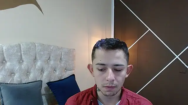 Snapshot of Aleecandrews chatting on September 25, 7:31 pm Aleecandrews online show from September 25, 7:31 pm