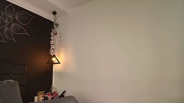 Aleecandrews online show from November 18, 7:06 pm