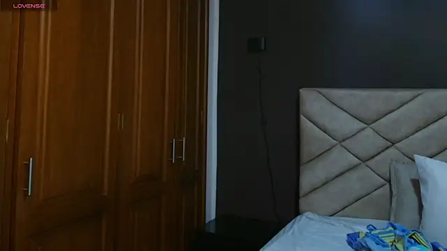 Aleecandrews online show from October 30, 7:55 pm