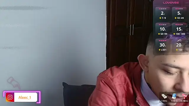 Snapshot of Aleecandrews chatting on September 22, 7:20 pm Aleecandrews online show from September 22, 7:20 pm