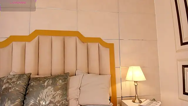 MaddieParker online show from December 4, 7:13 pm