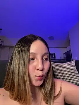 Snapshot of sweetgabriela chatting on November 18, 1:54 am sweetgabriela online show from November 18, 1:54 am