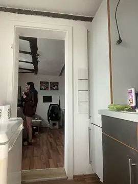 Seductively4 20 online show from February 1, 7:39 am