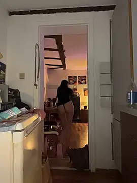 Seductively4 20 online show from March 6, 1:11 am