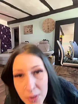 Seductively4 20 online show from March 4, 9:17 am