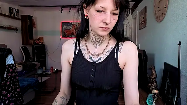 Snapshot of Seductively4_20 chatting on July 18, 7:50 am Seductively4 20 online show from July 18, 7:50 am