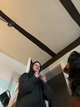 Seductively4 20 online show from November 7, 11:15 am