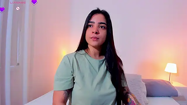 KamilaBetancourt online show from April 18, 12:51 pm